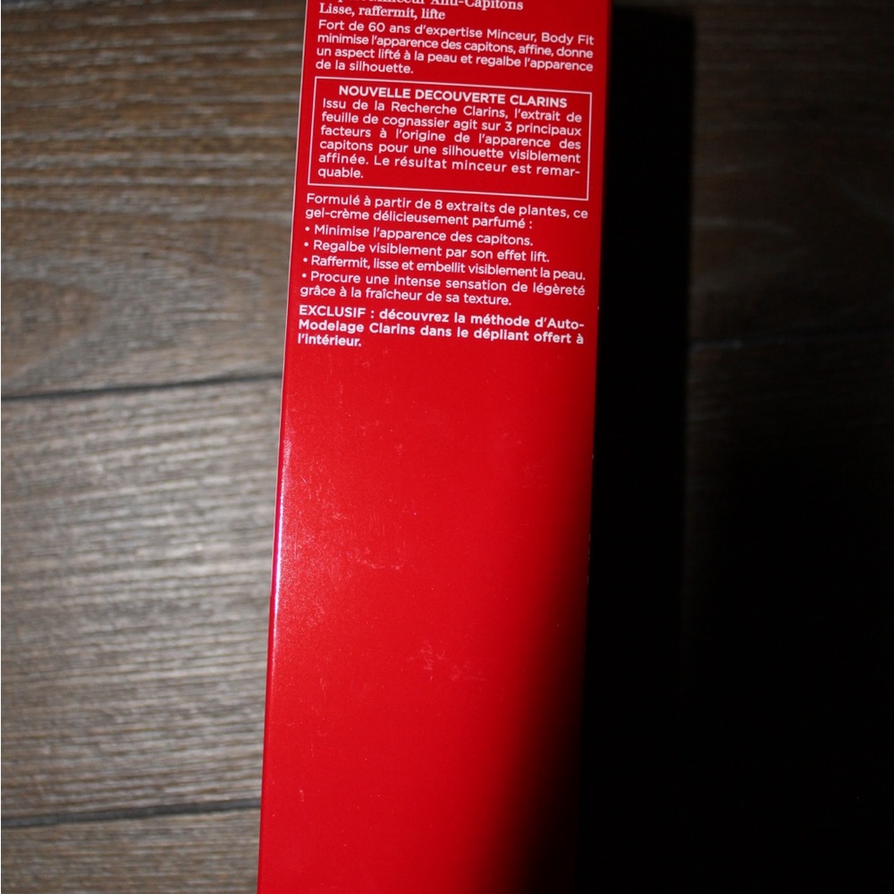 Clarins Body Fit Contouring Expert - Red and White - Picture 5 of 6